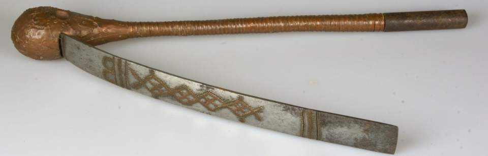 Tanz- und Zeremonialbeil, Zierdechsel (Dexel)