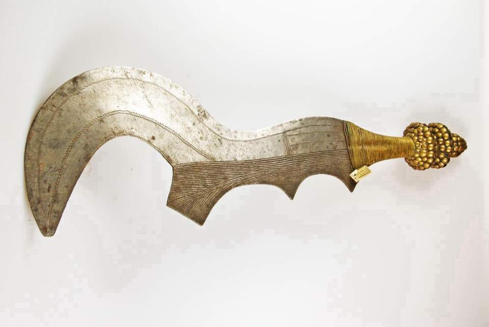 Prunkmesser, Schwert
