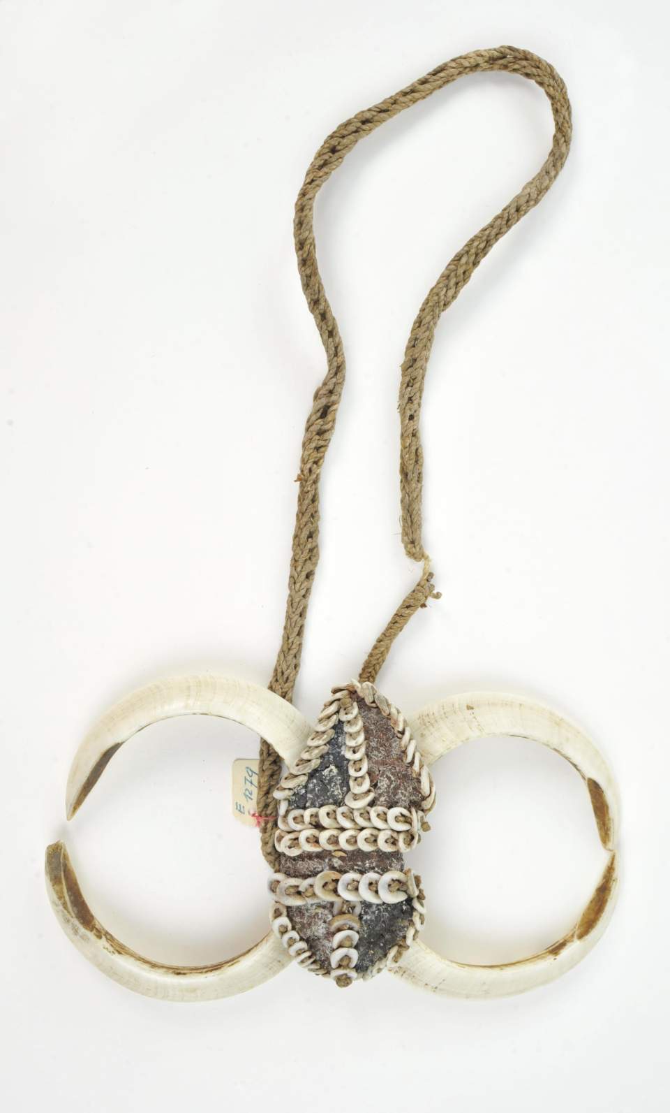 Brustschmuck