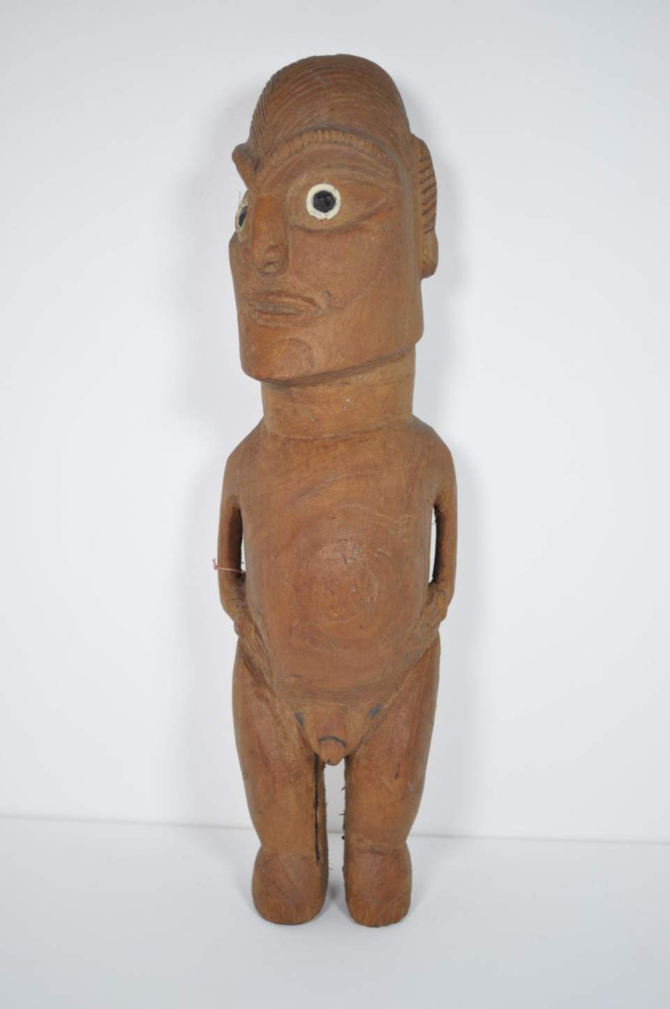 Stehende männliche Ahnenfigur «moai tangata»