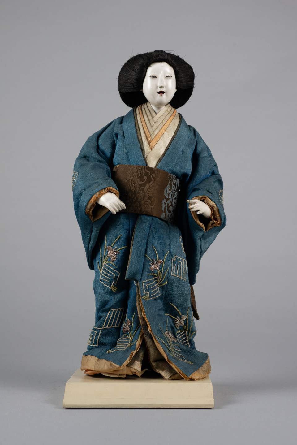 Kostümfigur, Dienerin einer Daimyo-Ehefrau