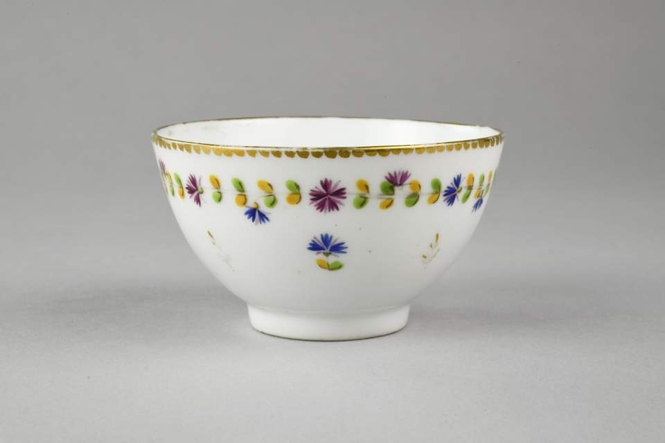 Tee-Tasse, Koppchen mit Untertasse
