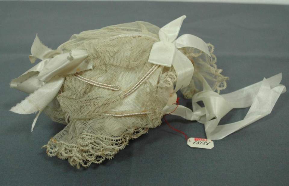 Kinderhäubchen, Haube