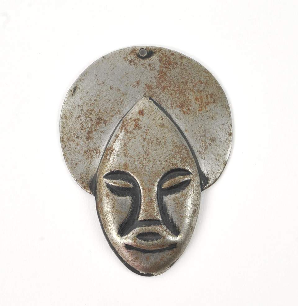 Schmuck, Amulett
