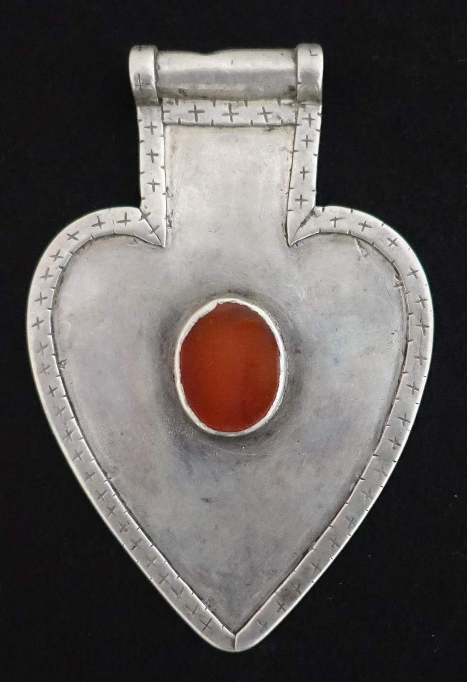 Asyk-Element aus einem Zopfschmuck, Rückenschmuck