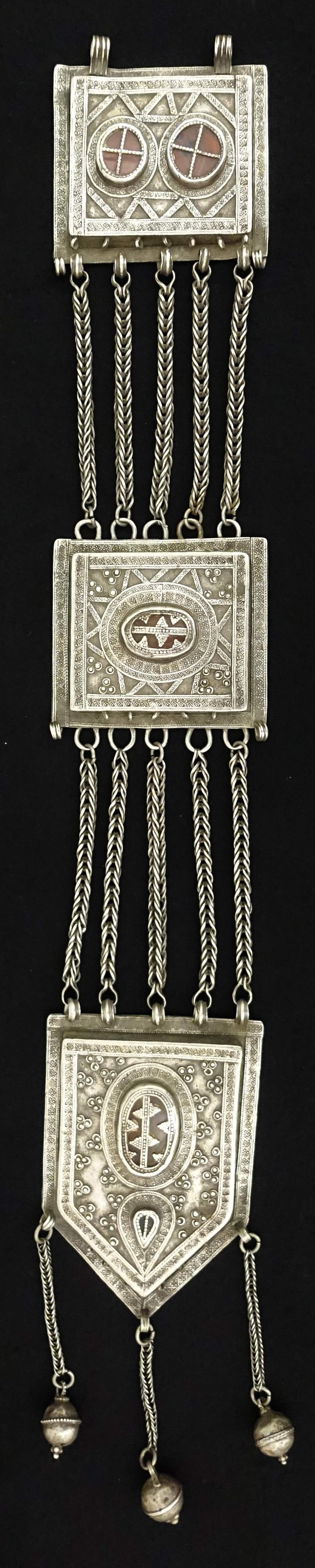 Brustschmuck