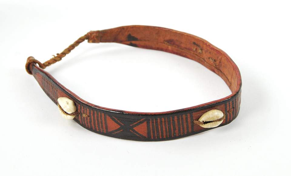 Schmuck, Halsband