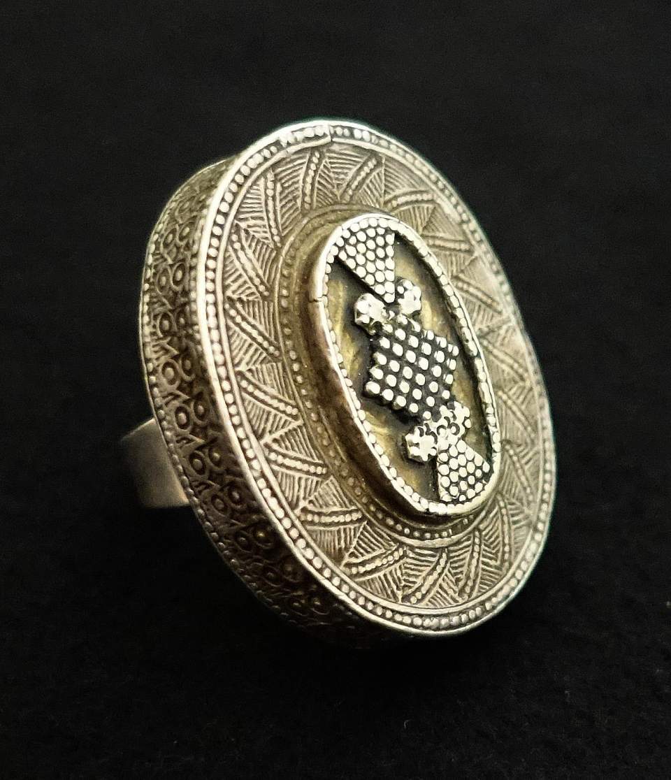 Ring