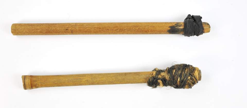 Zwei Balafonschlegel