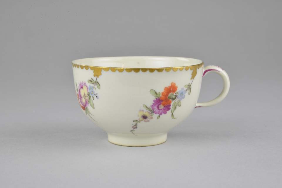 Tee-Tasse mit Untertasse