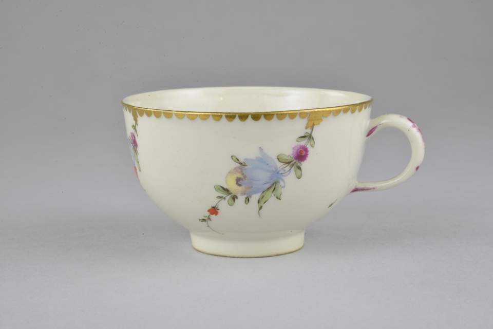 Tee-Tasse mit Untertasse