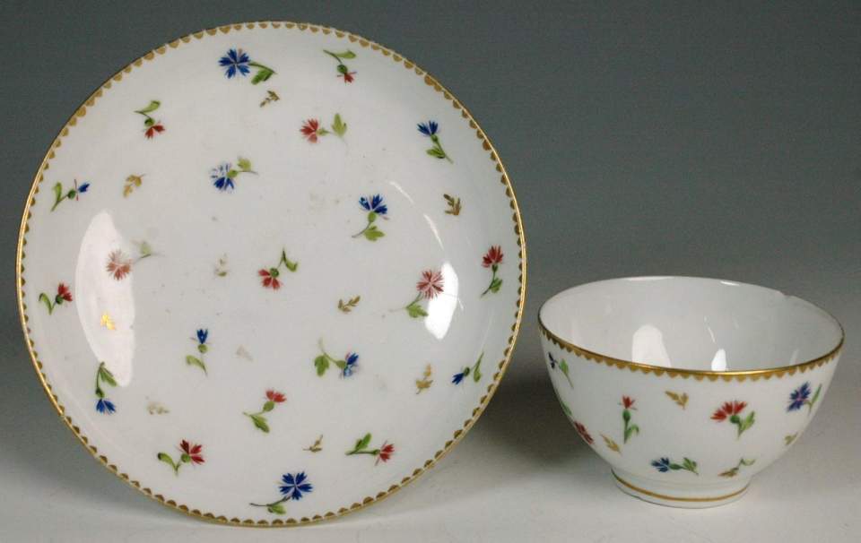 Teetasse (Koppchen) mit Untertasse