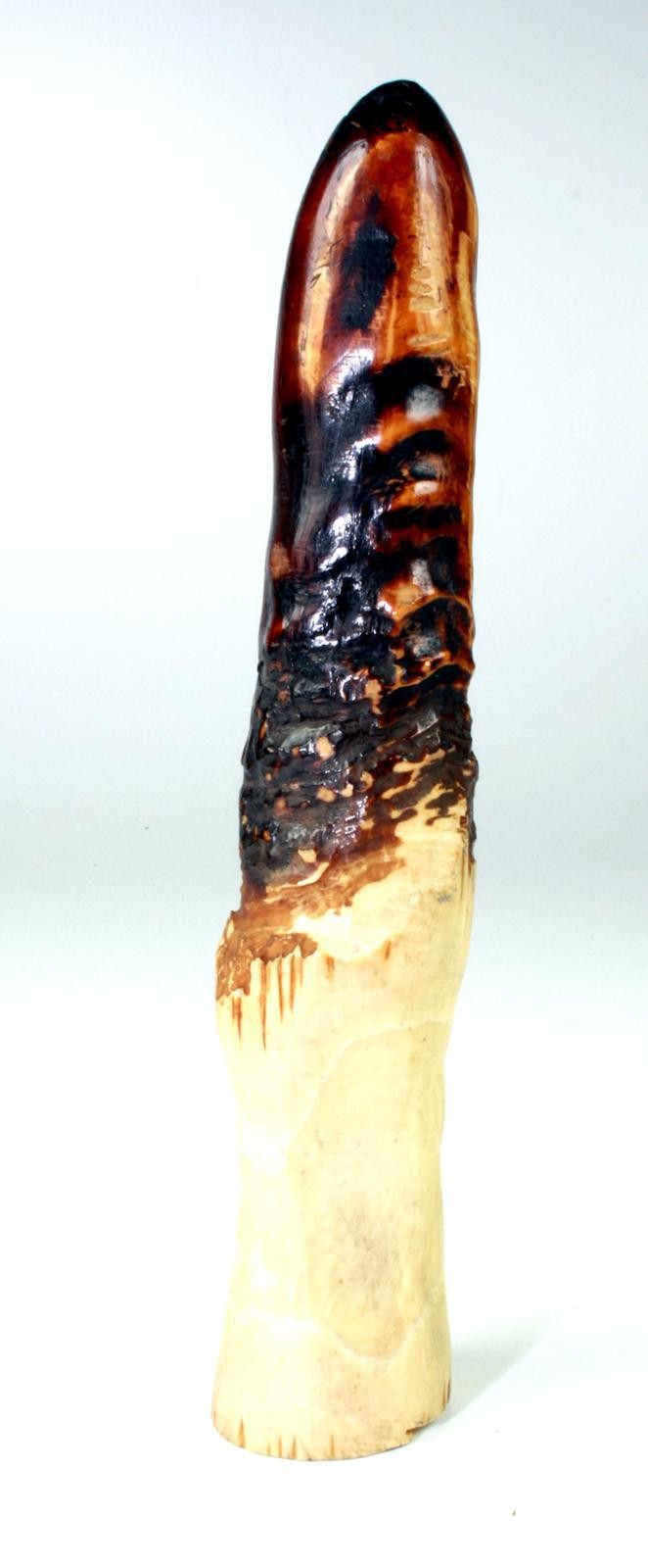 Phallusartiges Elfenbeinstück