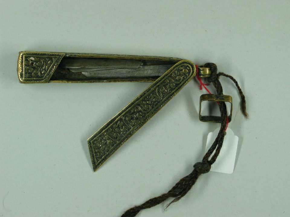 Etui mit Utensilien für Aderlass