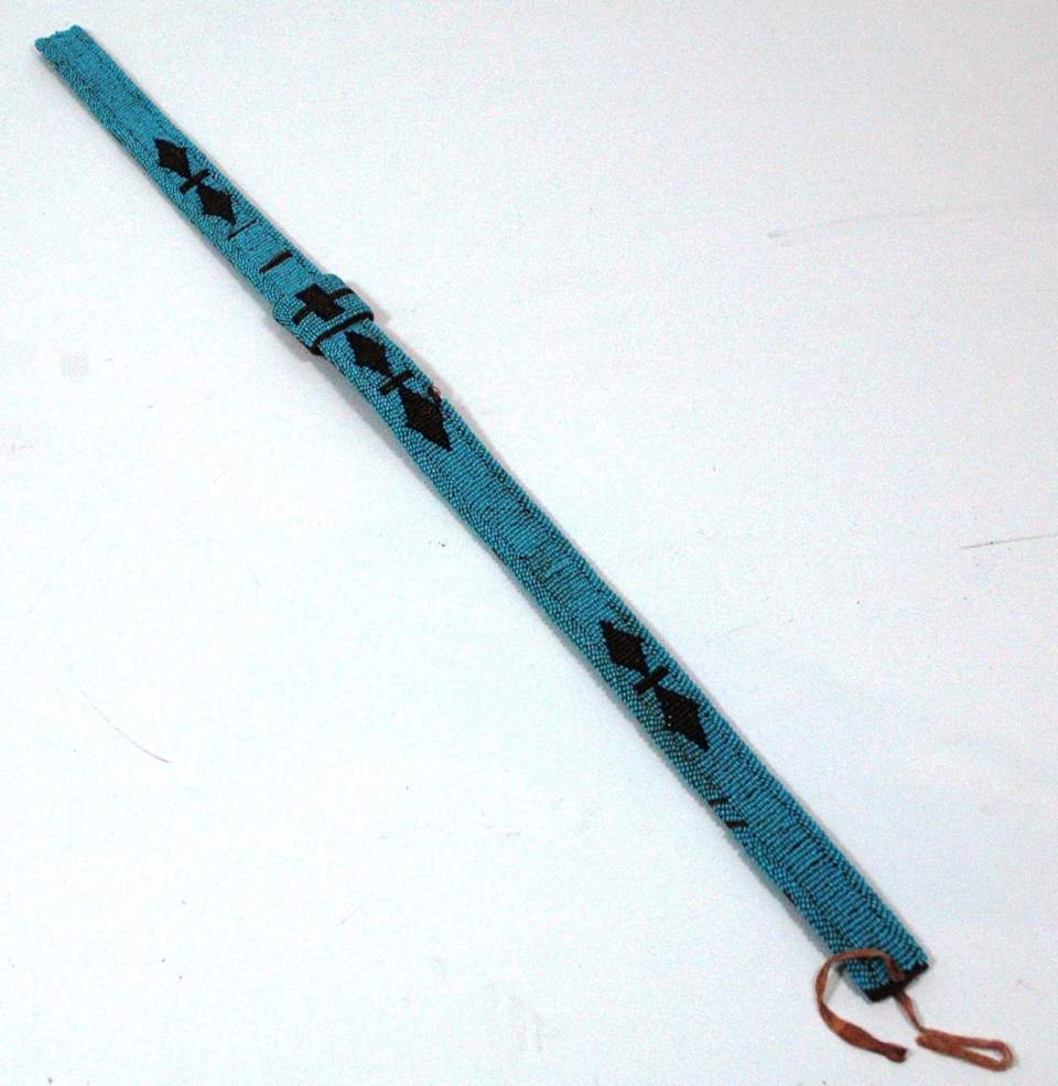 a: Stirnband?, b: Verbindungstück