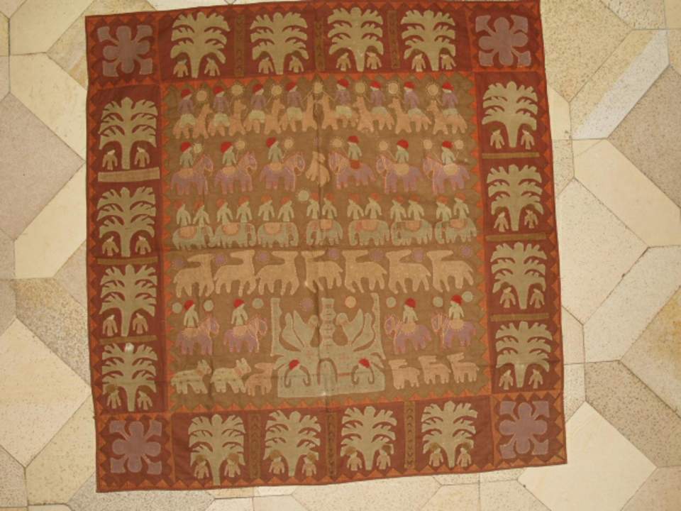 Kandarituch, Tempeltuch, quadratisch. applizierter Wandbehang
