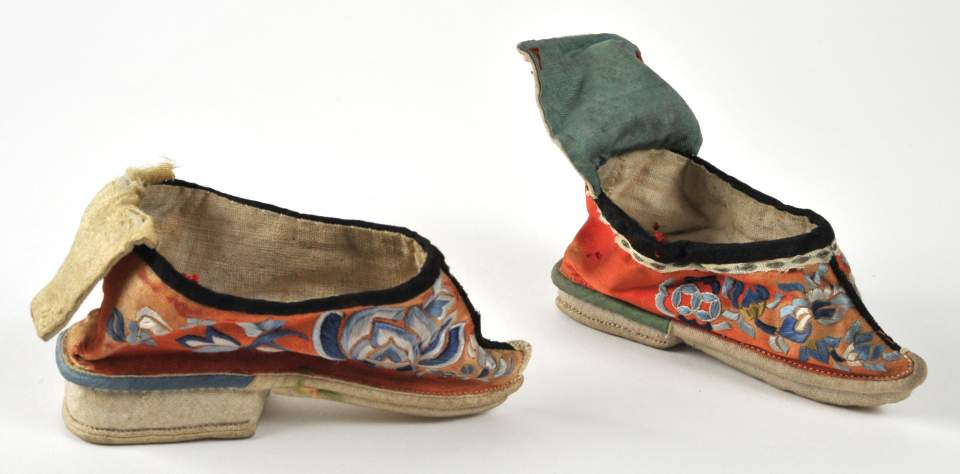 Lotos-Schuhe