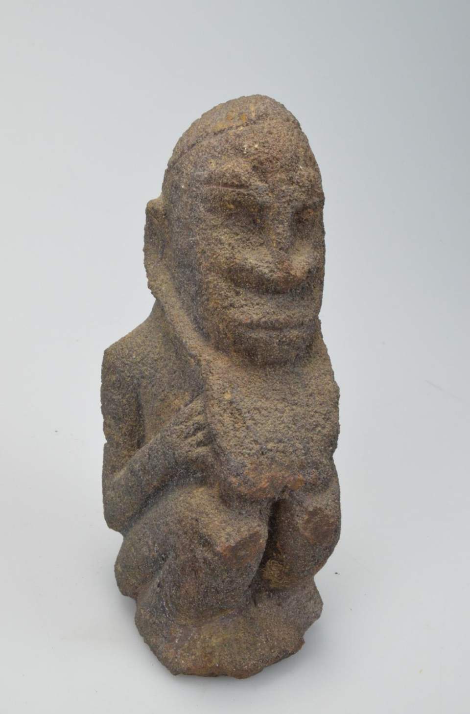 "nomoli"-Figur