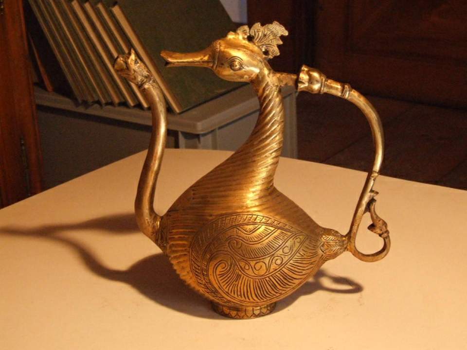 schwere Kanne für Rosenwasser