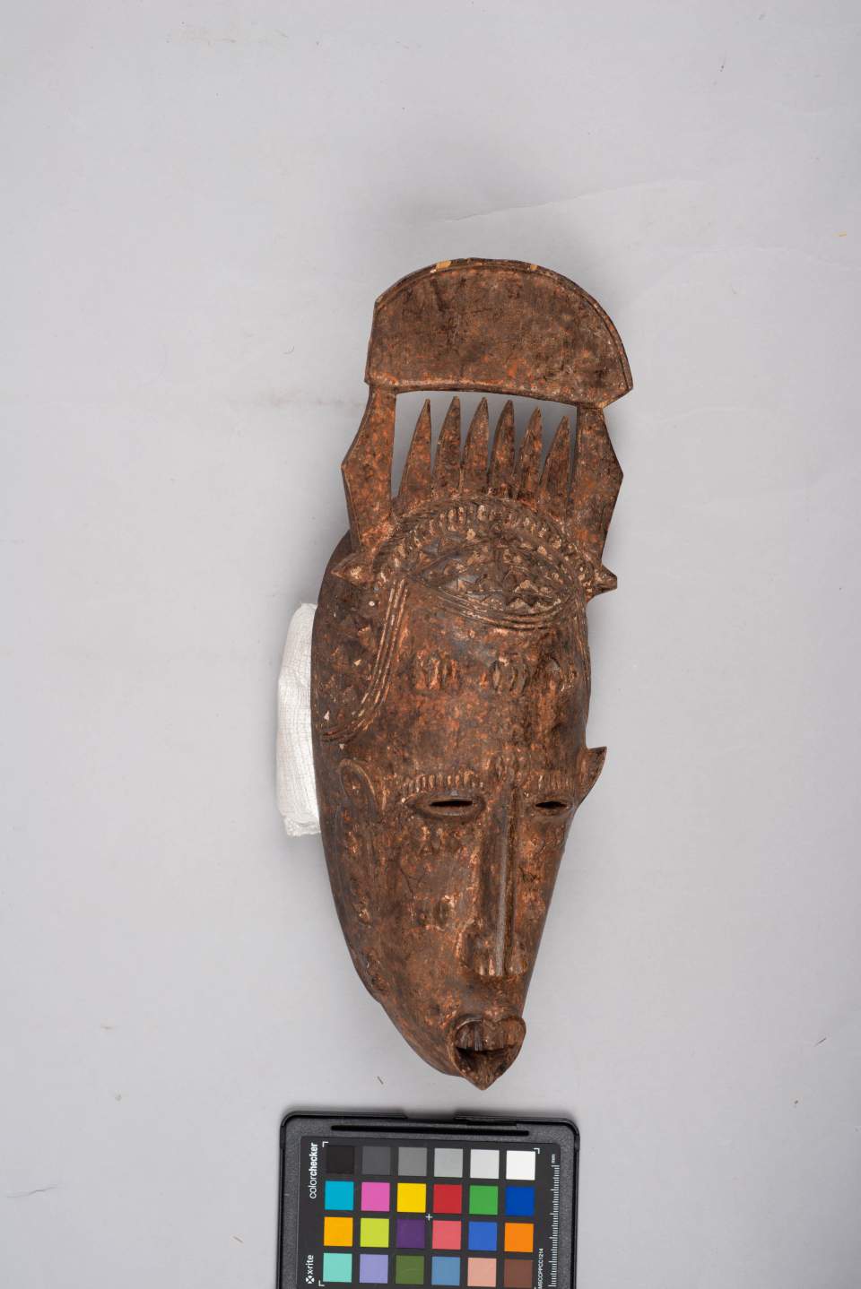 Holzmaske