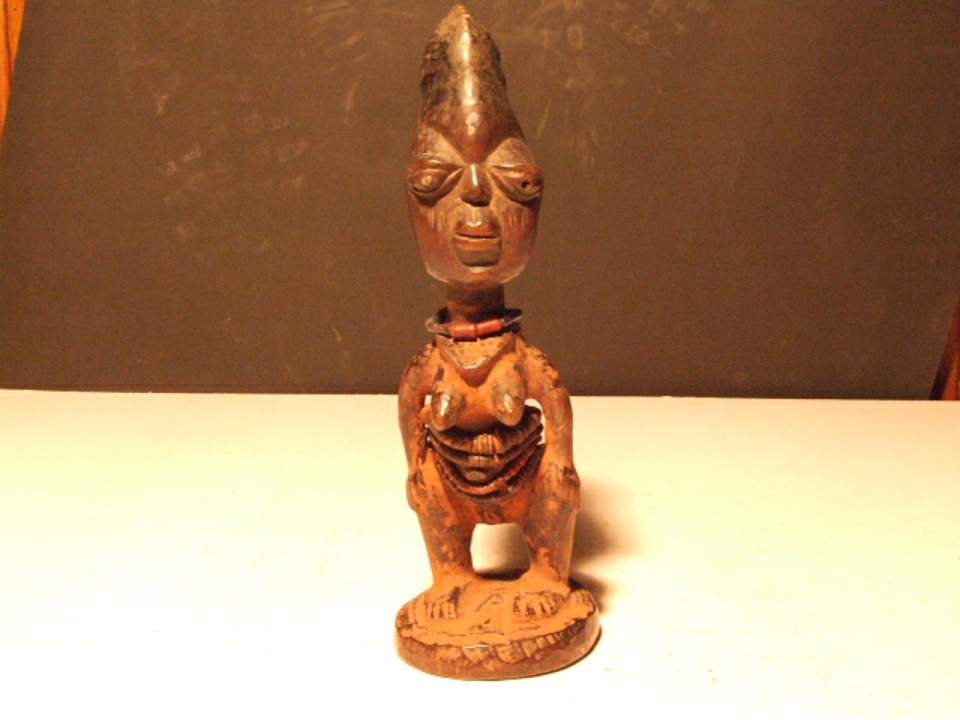 Holzfigur, Ibedji-Figur, weiblich, Zwillingsfigur
