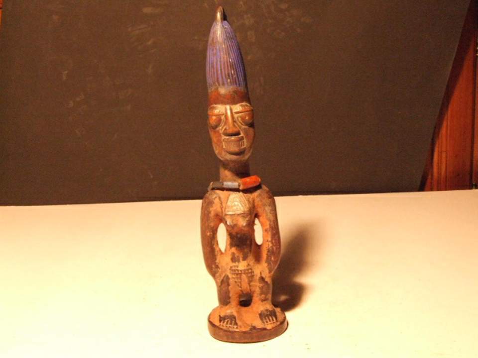 Holzfigur, Ibedji-Figur, weiblich, Zwillingsfigur