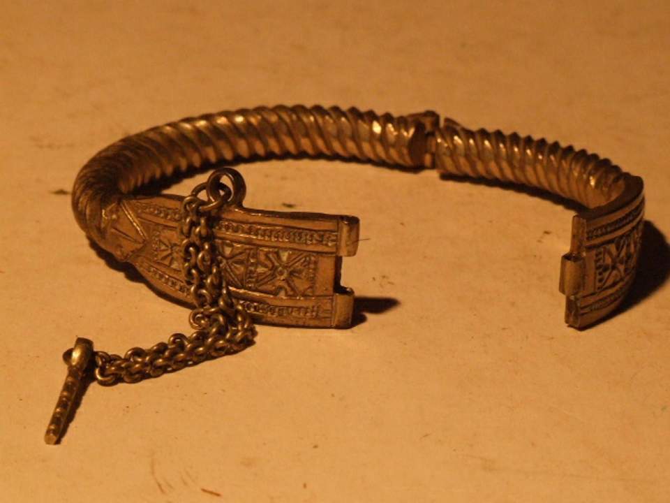 Armreif mit Verschluss