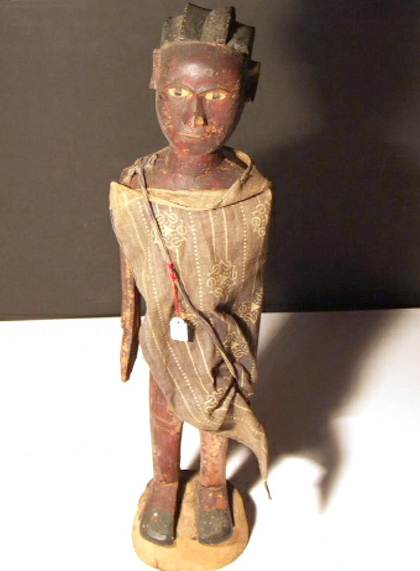 Figur aus Holz, weiblich
