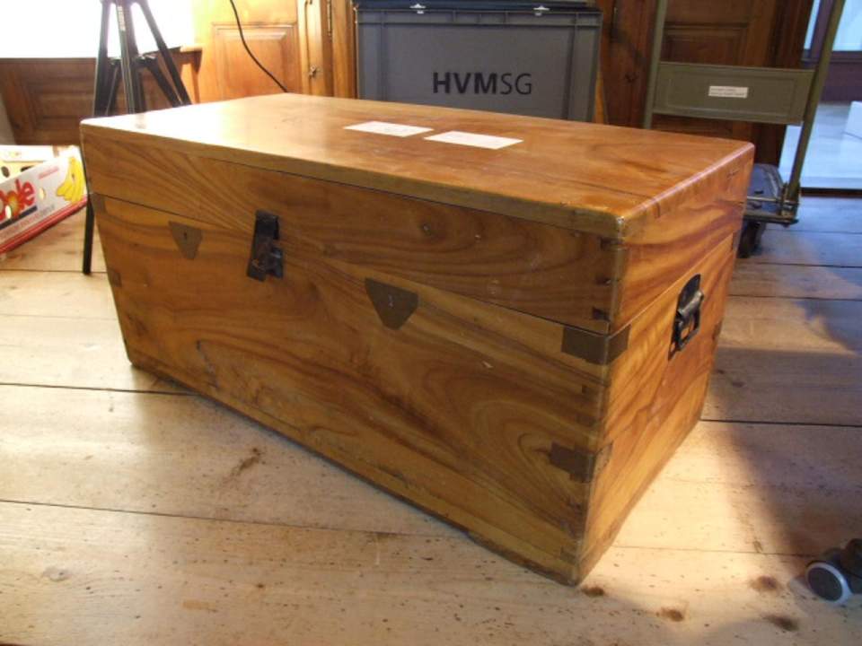 Holztruhe