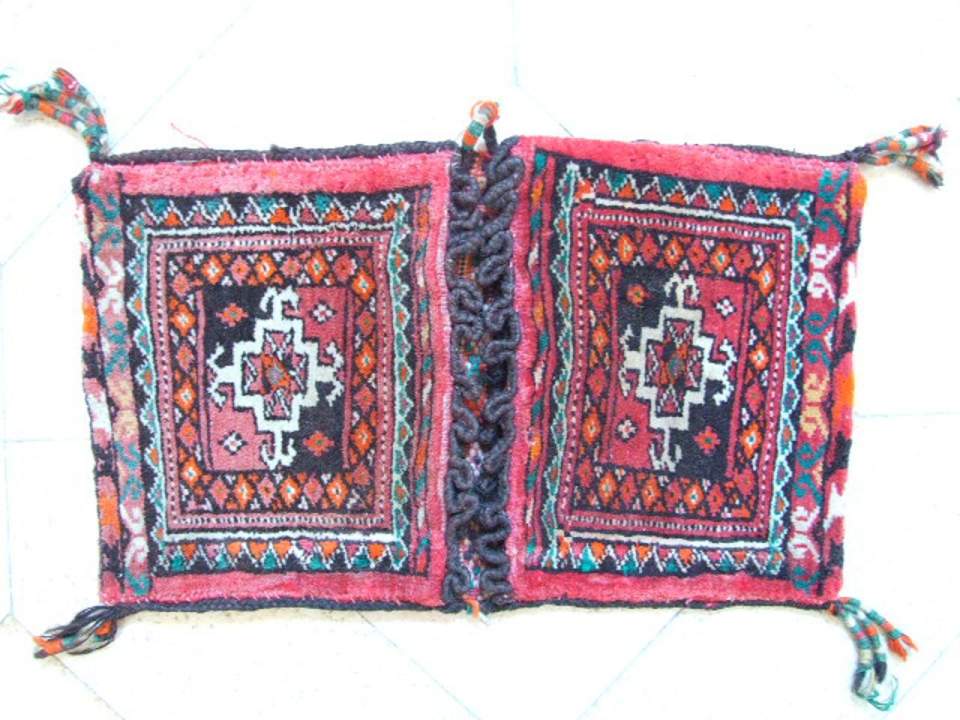 Kleine geknüpfte Tasche