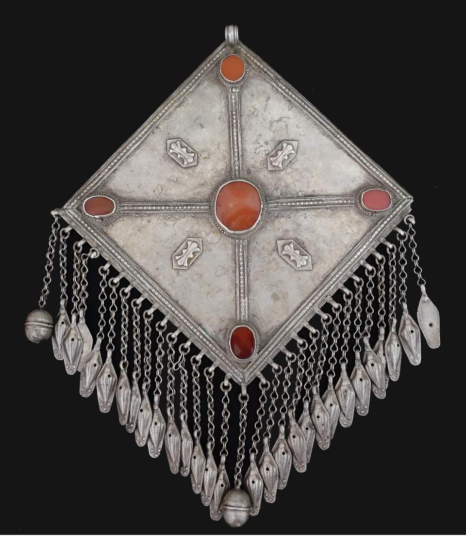 Brustschmuck