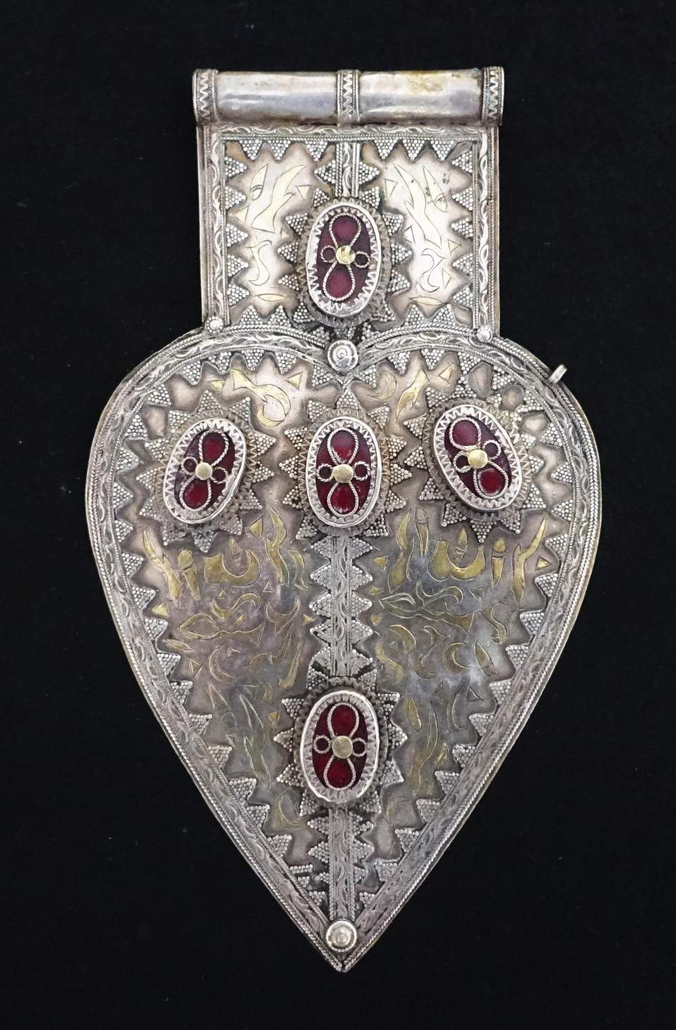Rückenschmuck