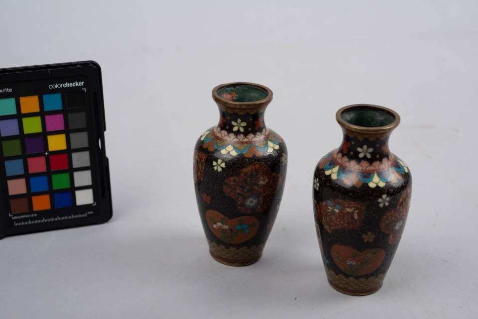 2 Vasen "émail cloisonné"