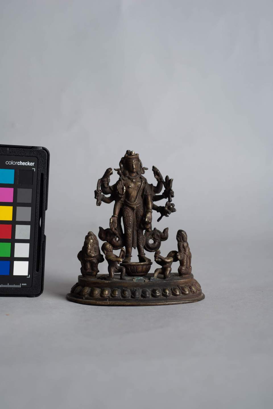 Stehender Buddha