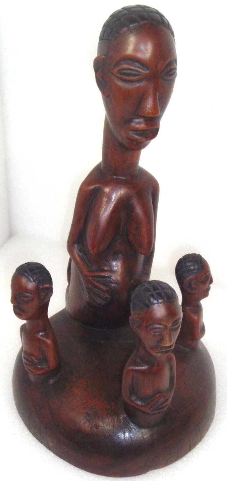 Figur-Holzstatue, Skulptur, Familienskulptur, Figurengruppe