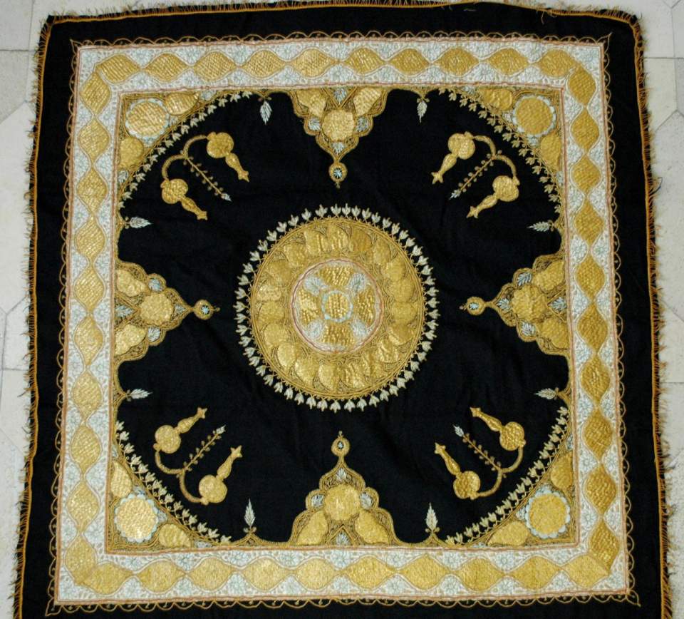 Textil-Wollstoff mit Goldfäden