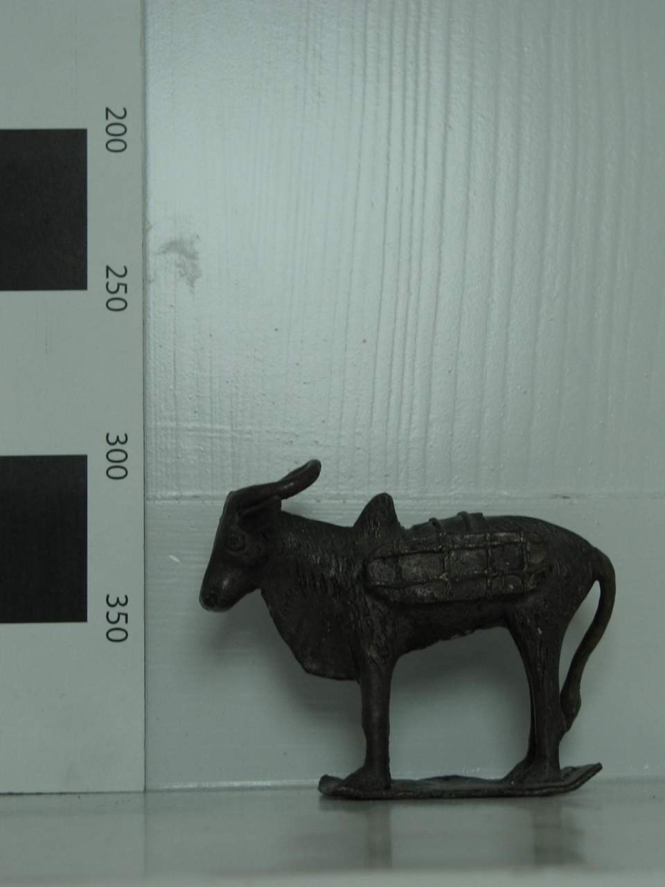 Kleine Bronzeskulptur Wasserbüffel