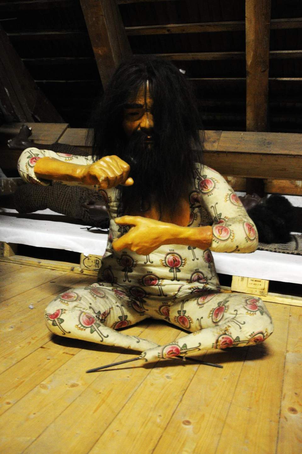 Ainu - Mann, Schaufigur, Umlauff