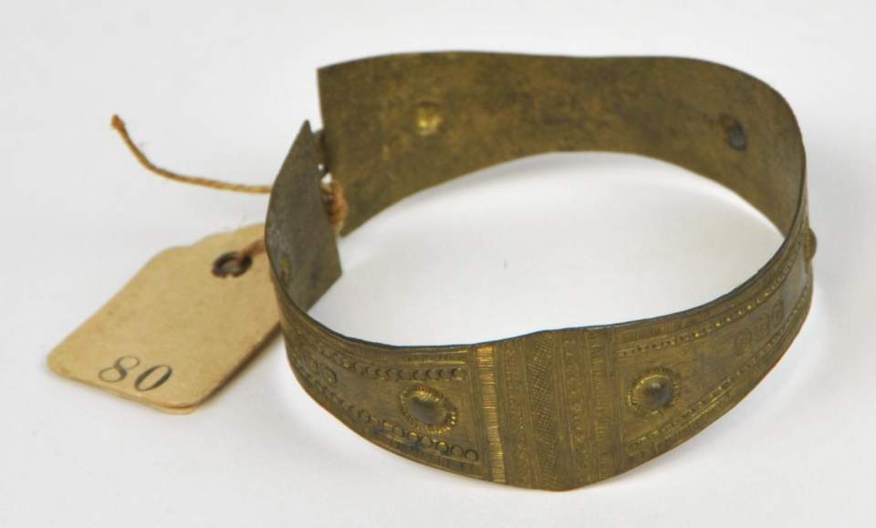 Armring, Armschmuck aus Metallblech, Messing