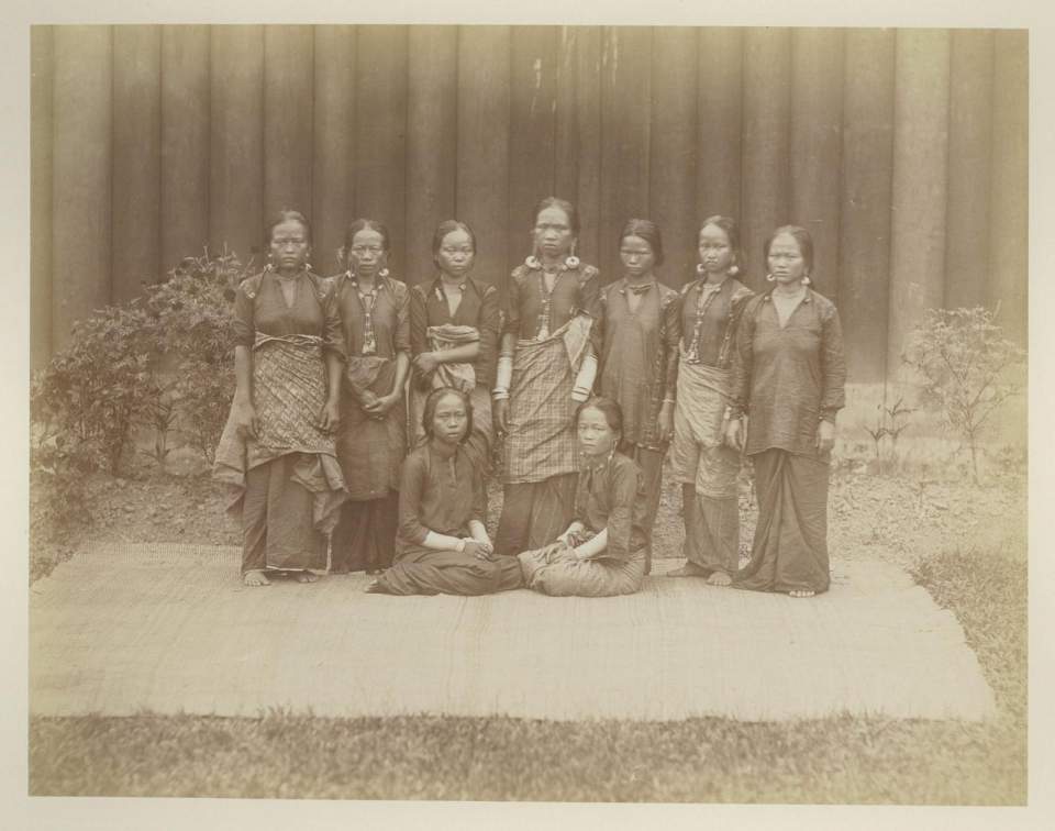 Fotografie Melano Diak - Frauengruppe