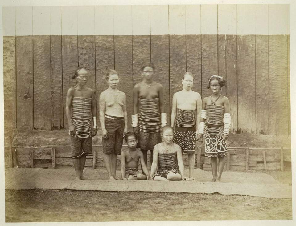 Fotografie Gruppe mit 7 Diak -Frauen, wovon 3 Albinos