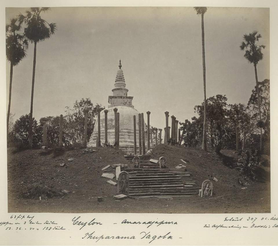  Fotografie Thuparama Dagoba, Abaradhapura, Ceylon