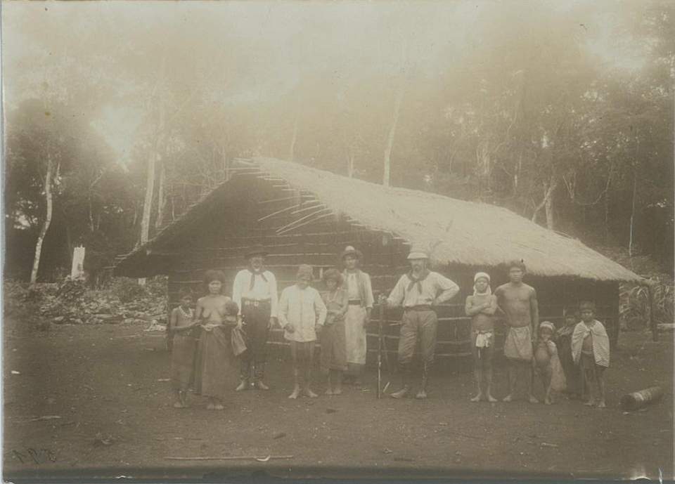 Fotografie Häuptlingsfamilie der Caniguas