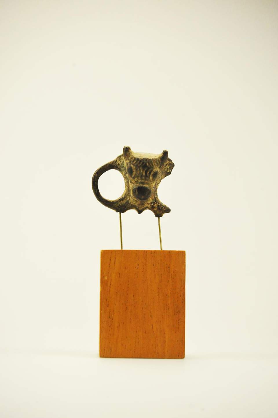 Bronzefigur, Stierkopf