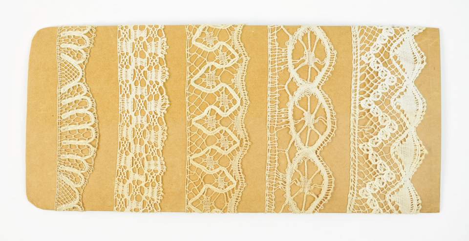 1 von 5 Textil-Kartons mit 27 Spitzenmuster