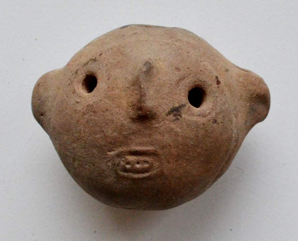 Figur-Pfeife? Tonköpfchen