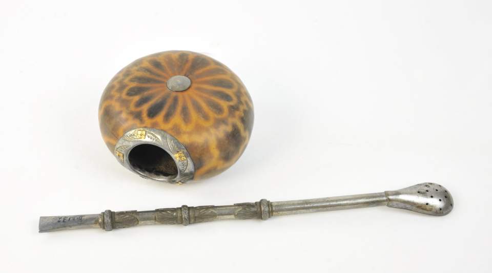 Teegefäss mit Bombilla