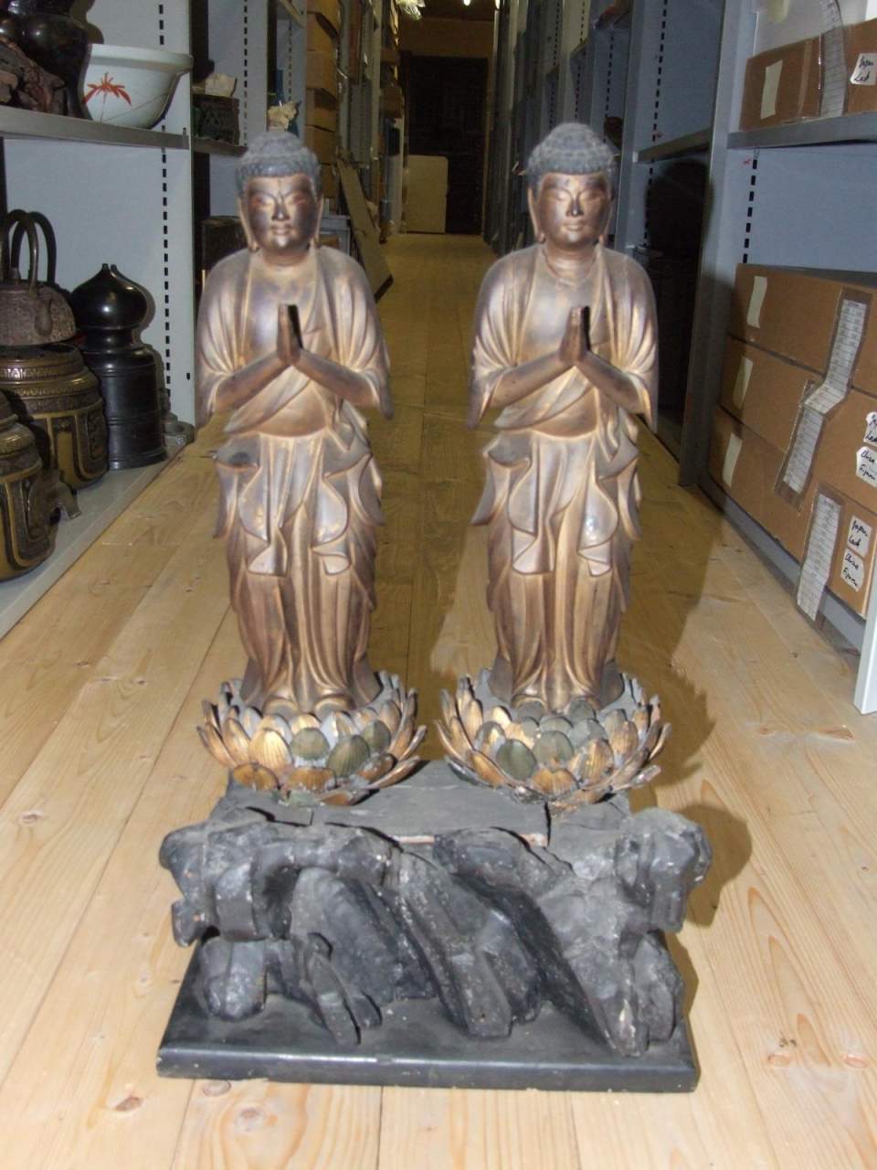 2 Buddha-Figuren