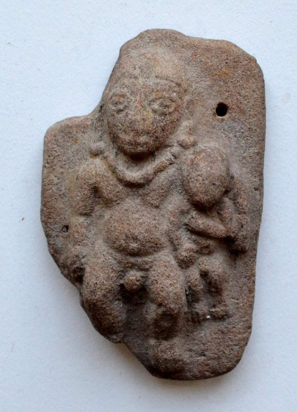 Amulett-Tonplatte Relief