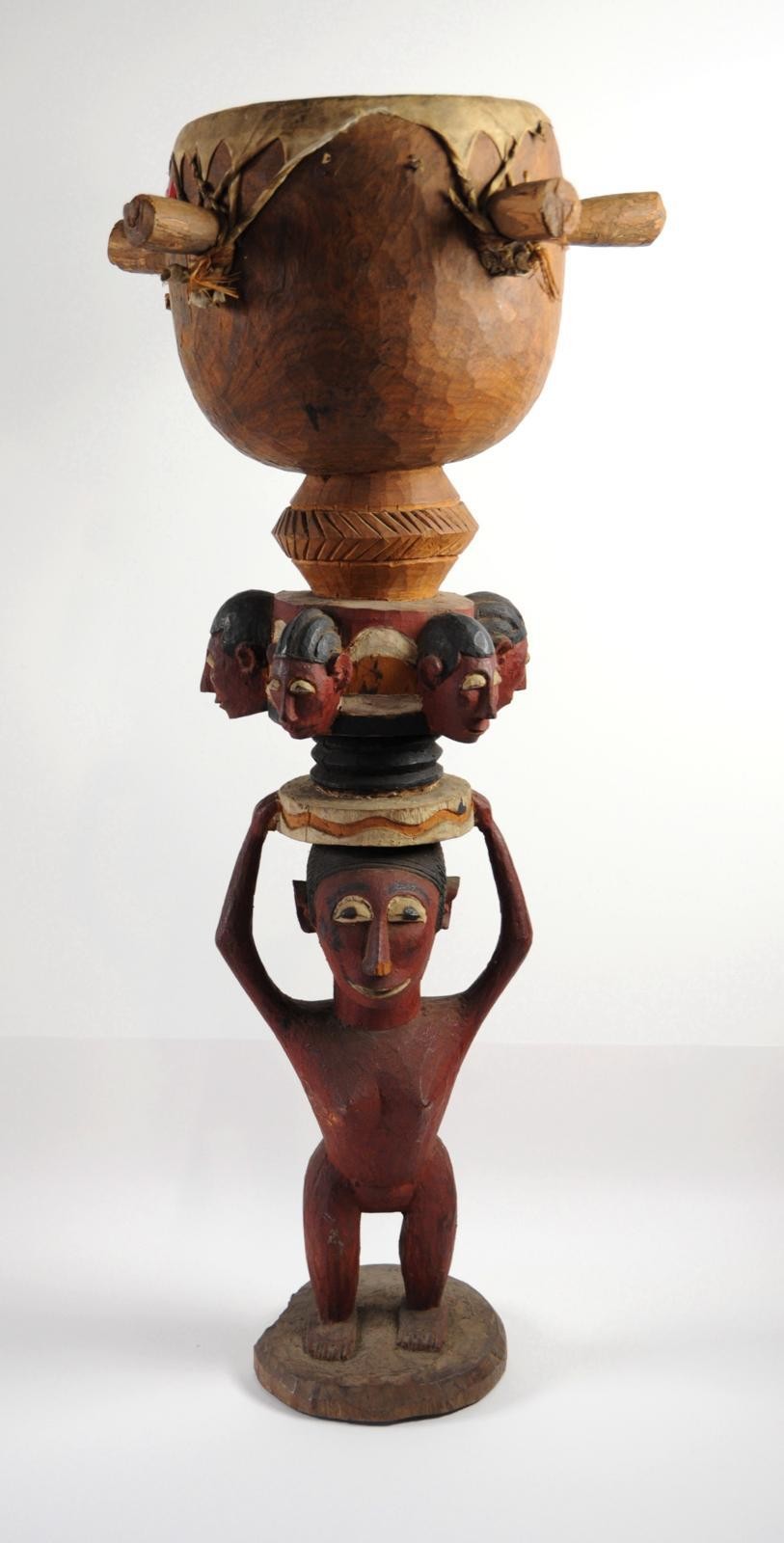 Trommel mit Figur